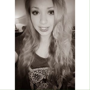 Meet your Posher, Angela